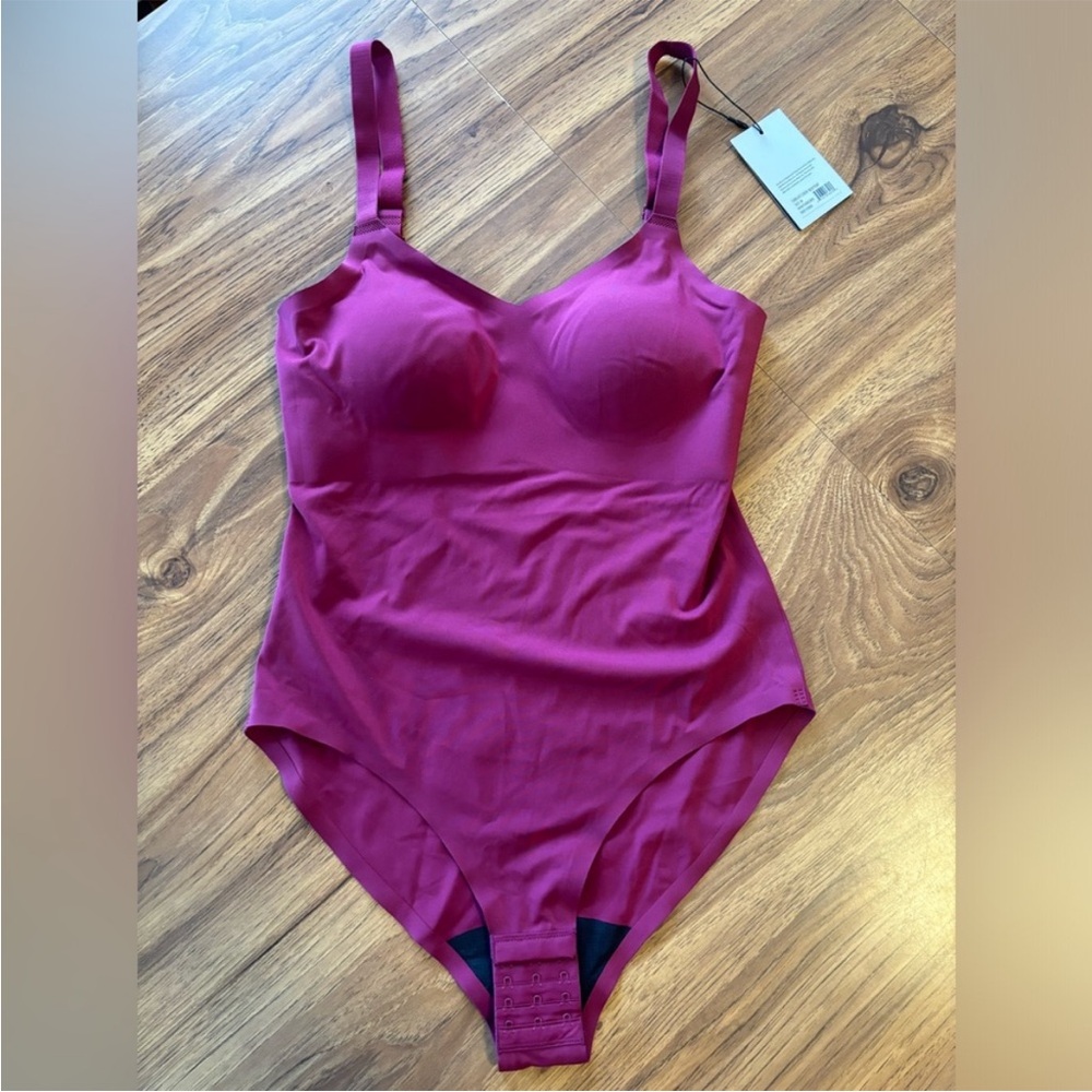Knix luxelift bodysuit size M